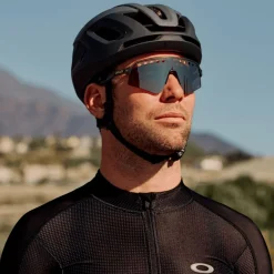 Oakley Sutro Lite Sweep 2025 Tour De France zonnebril prizm road black tour de france matte grey ink