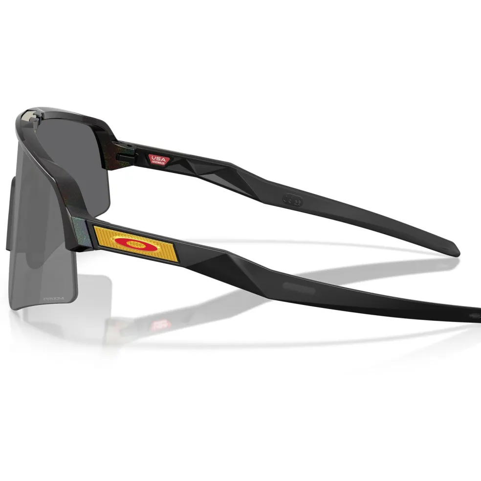 Oakley Sutro Lite Sweep Patrick Mahomes II Collection zonnebril prizm black dark galaxy
