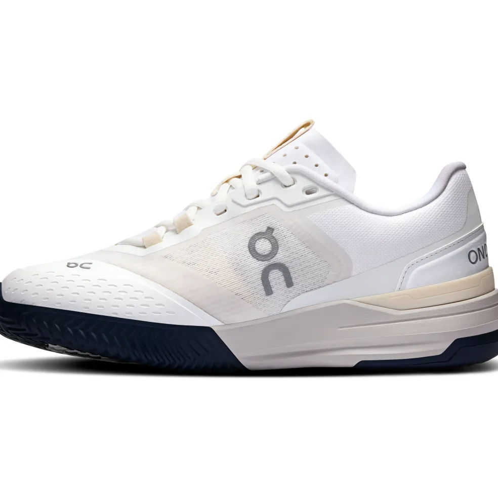 On THE ROGER Advantage Pro Clay tennisschoenen dames white cream