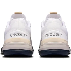 On THE ROGER Advantage Pro Clay tennisschoenen dames white cream